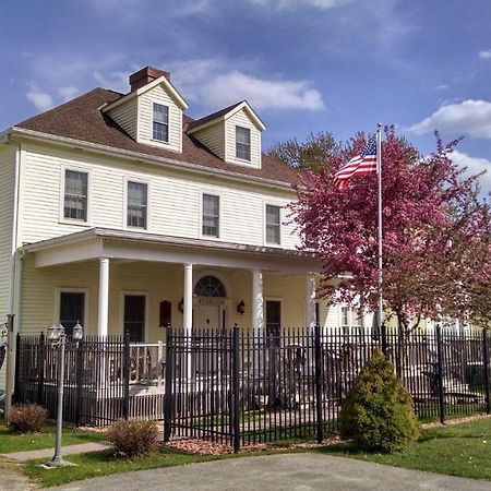 Andor Wenneson Historic Inn Peterson Экстерьер фото