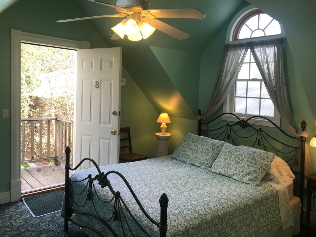 Andor Wenneson Historic Inn Peterson Экстерьер фото