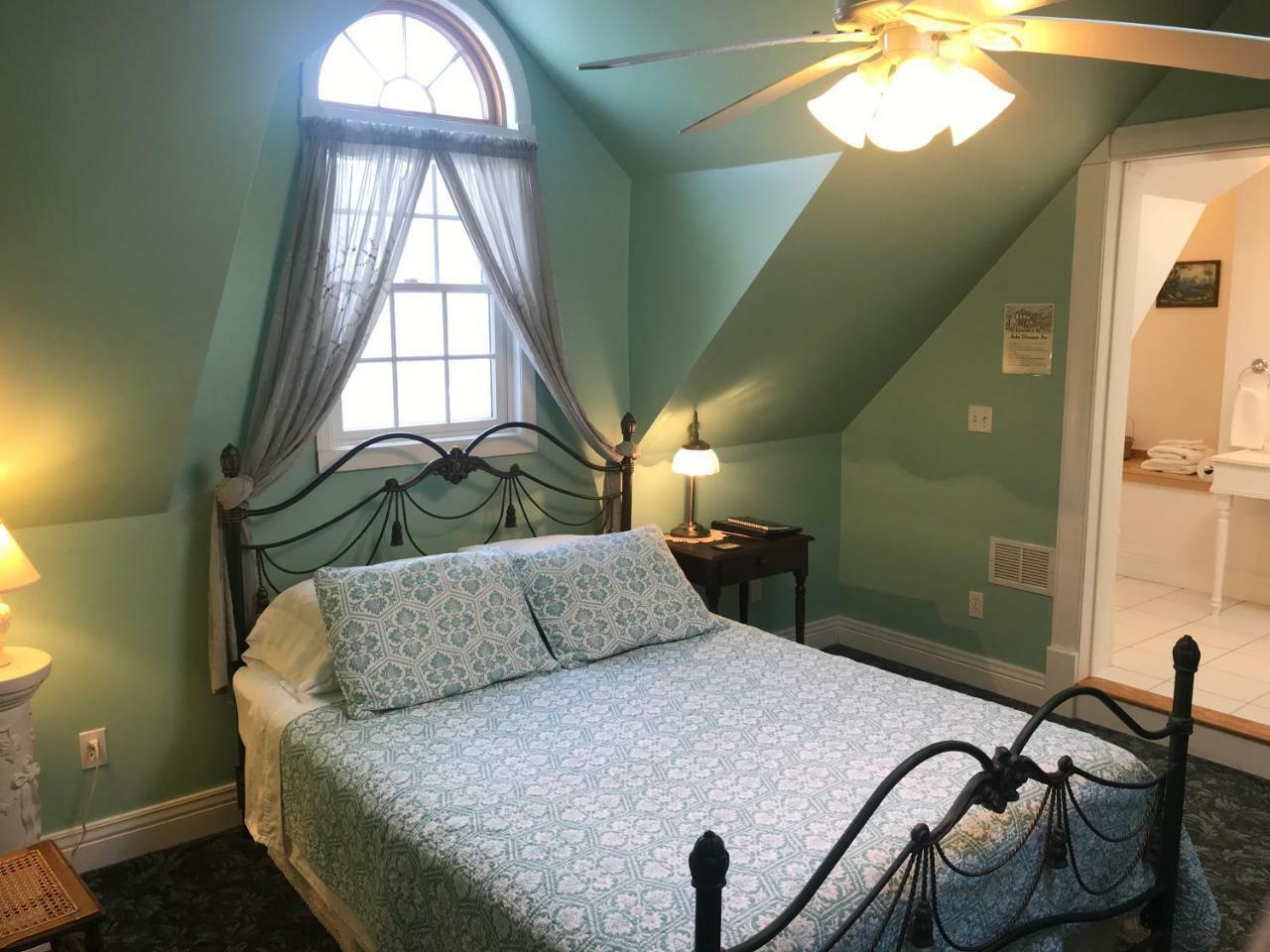 Andor Wenneson Historic Inn Peterson Экстерьер фото